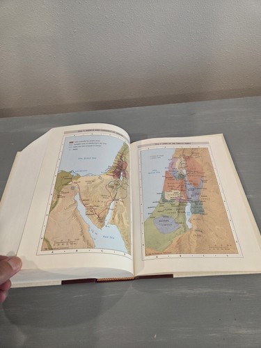 The NIV Concordia Study Bible New International Version Zondervan Publisher 1985 - Picture 9 of 9