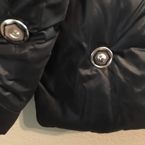 Gap down puffer snap button coat L - image 7