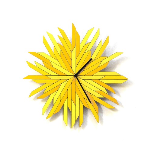 Organic wooden wall clock in shades of yellow - Haystack - Picture 3 of 11