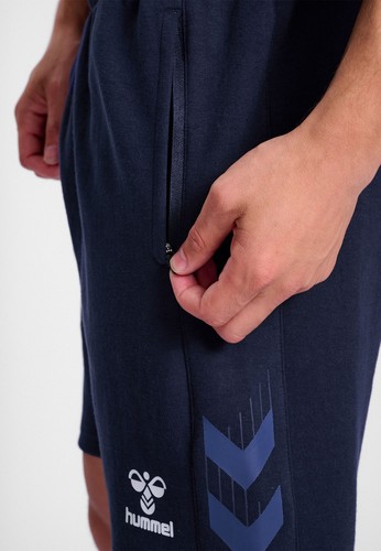 Hummel Sweatshorts suave con bolsillos con cremallera - Imagen 13 de 16