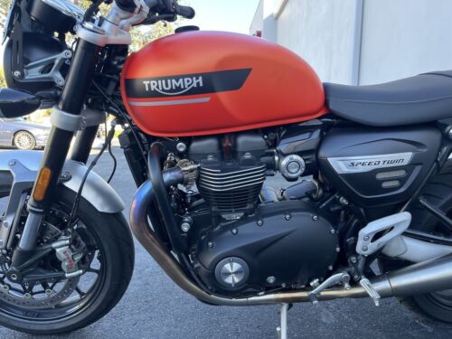 2023 Triumph Speed Twin 1200 Matte Baja Orange - Picture 10 of 26