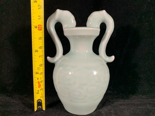Chinesische Vintage kleine grüne Porzellan Vase - Bild 4 von 5
