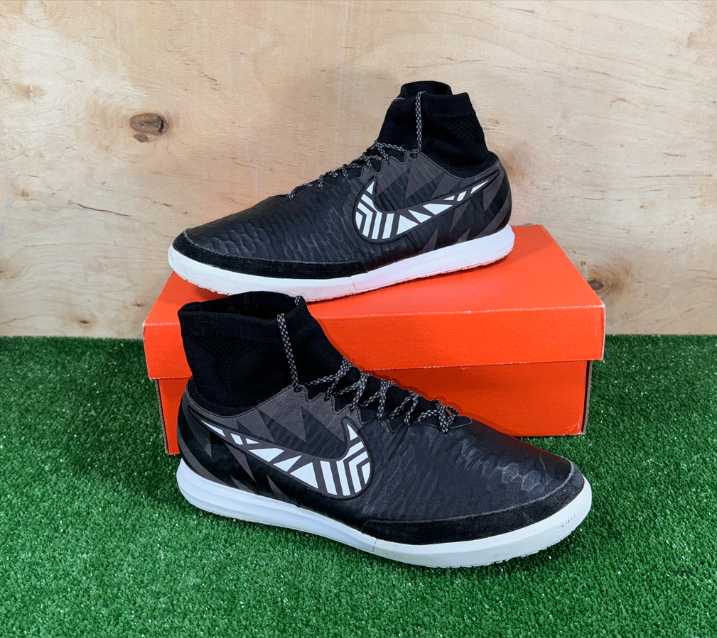 Nike MagistaX Proximo Street IC 718360-010 Elite Black boots Nike MagistaX Proximo Street IC 718360-010 Elite Black boots