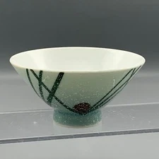 Vtg Footed Rice Bowl Asian Green Lines Pinecone White Snowflakes Soup Bowl
