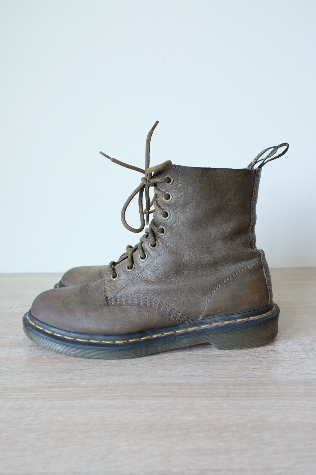 Dr. Martens Boot Pascal Army Green Leather Ankle Doc … - Gem