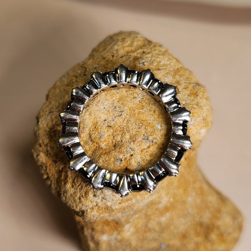 925 Sterling Silver Black & White Cubic Zirconia Eternity Band Ring - Size 7 - Picture 3 of 8