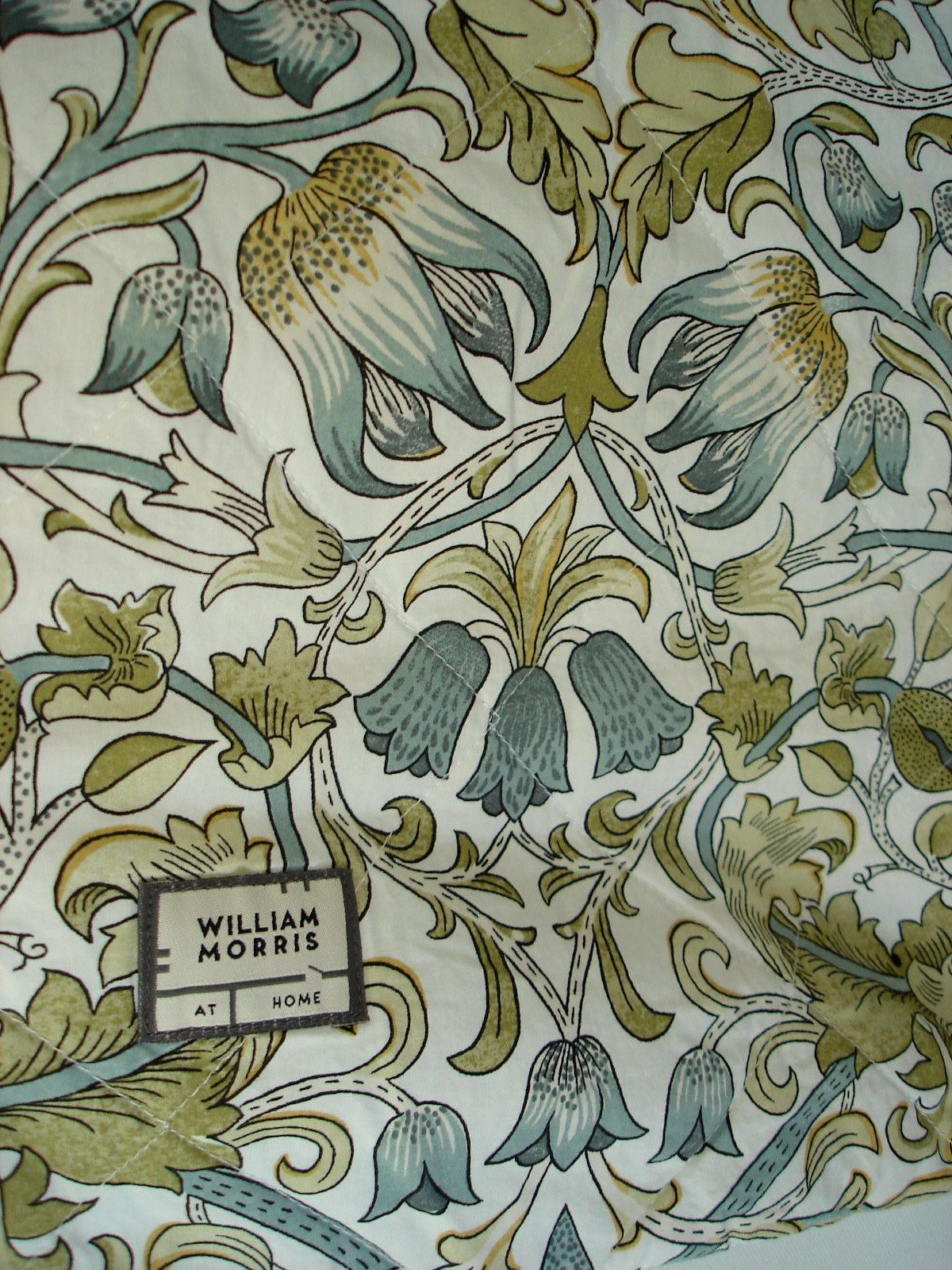 William Morris At Home White*Sage Floral  Quilted Standard Pillow Shams Set of 2