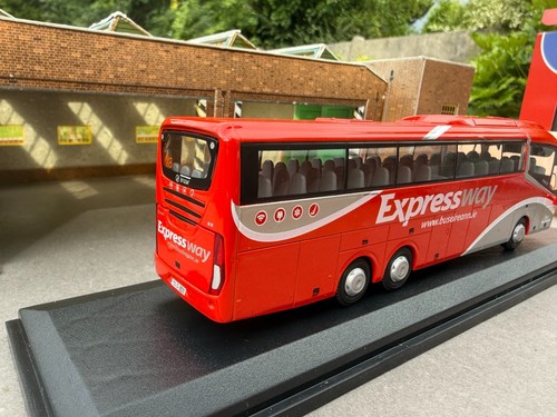 Autobús Oxford Diecast 76IR6008 Irizar i6 Eireann Expressway ¡dañado! - Imagen 3 de 6