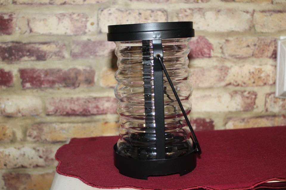 Tarro de linterna de vidrio ondulado IKEA soporte de metal con mango para colgar Foto 2 de 4