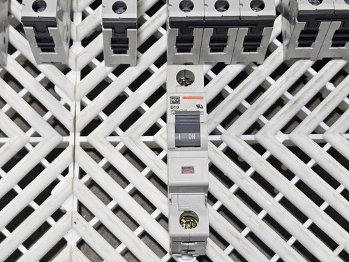Lot of 48 Circuit Breakers, 1, 2, and 3-Pole, Allen-Bradley, Siemens, ABB - Picture 7 of 7