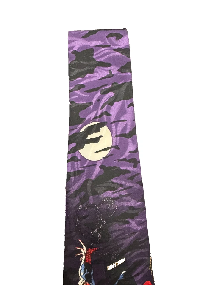 Corbata de colección Marvel Spiderman 1993 púrpura escena nocturna de la ciudad coleccionista Foto 3 de 4