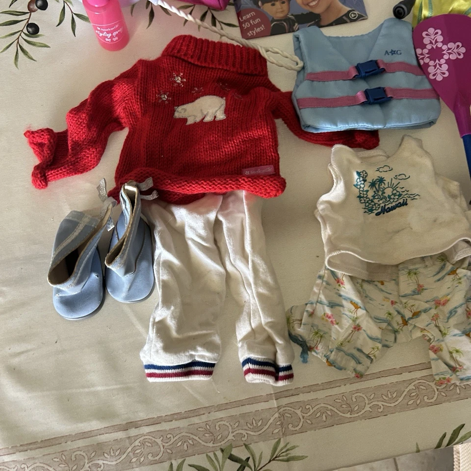 Lote Ropa Muñeca American Girl, 4 Mascotas Y Accesorios Muletas Snorkel Foto 2 de 4