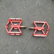 Police Red Aluminum Flat Platform Bike Pedals 916 Sealed Bearings Pair