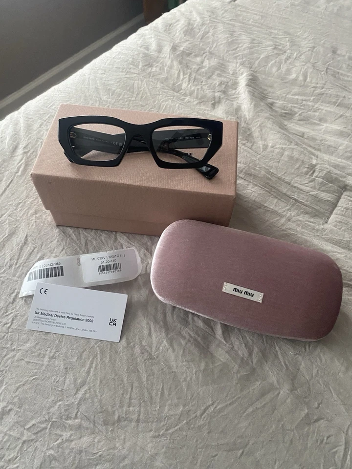 Miu Miu VMU 03XV 眼镜黑色 51 毫米 1AB-1O1 二手 状况良好 带盒 — 第 2/4 张图片