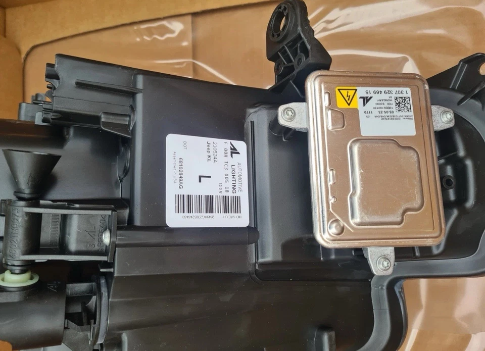 Genuine Mopar Headlamp Left 68102849AG 2014-2018 CHEROKEE OEM NEW XENON/HID - Image 2 of 4