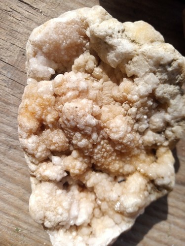 Geode, Natural Pinkish Druzy Crystals. - Picture 2 of 4