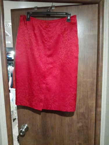 Kasper, Red Suit With 3 Buttons - Picture 5 of 6
