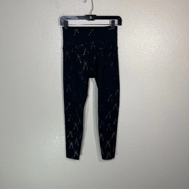 beyond-yoga compression print gym logo leggings