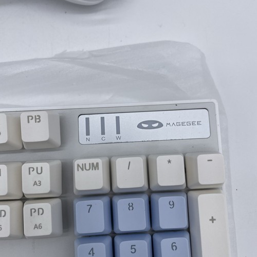 Magegee MK-STORM 104 Keys Wired Backlit Mechanical Keyboard Gaming Blue Switches - Picture 5 of 11