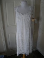 VIntage New Women's Full-Size Slip 40 White Olga O86 