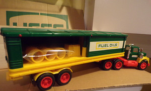 1975 AMERADA HESS TOY TRUCK WITH CUSTOM YELLOW BARRELS VARIATION