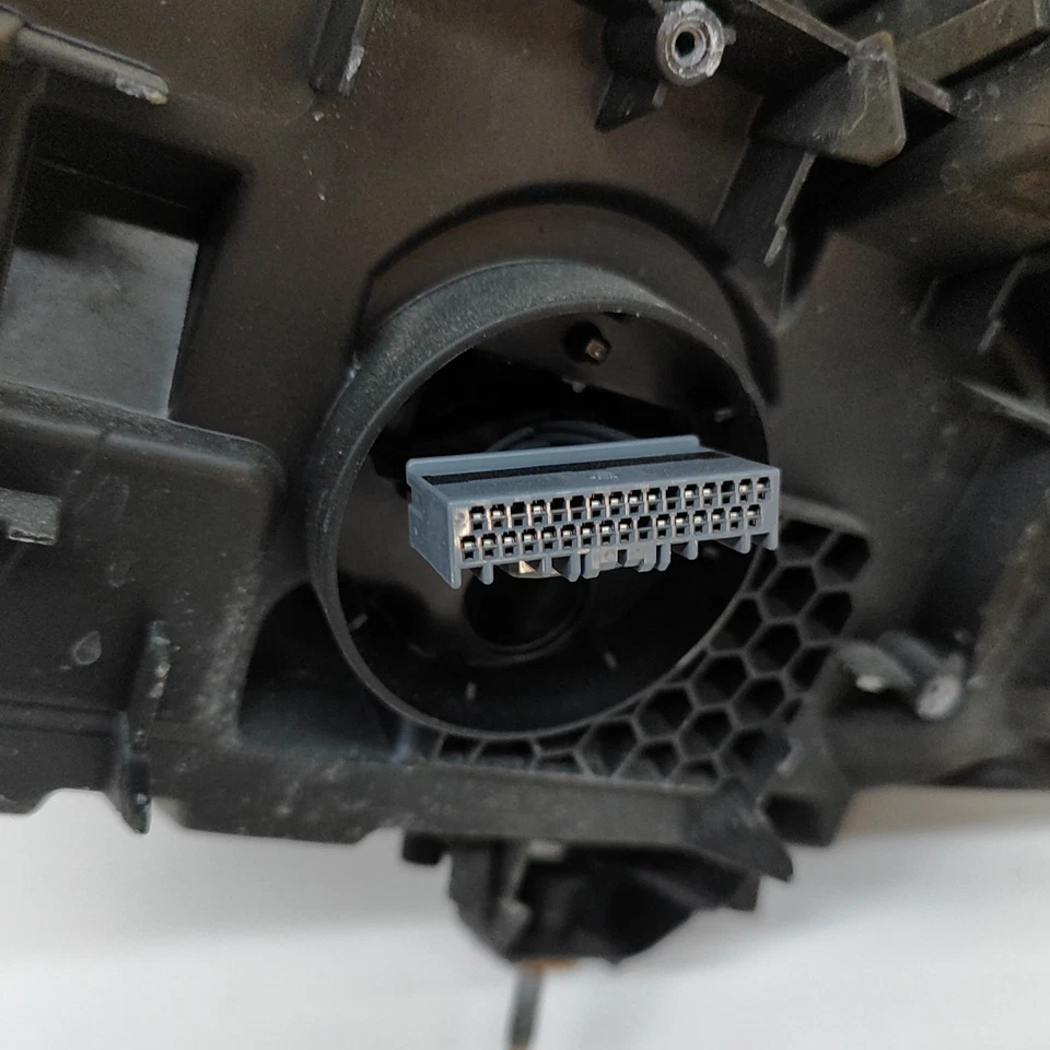 Peugeot 2008 MK2 vorne rechts Scheinwerfer RHD 9828333680 Elektrizität 100 kW 20 - Bild 3 von 4