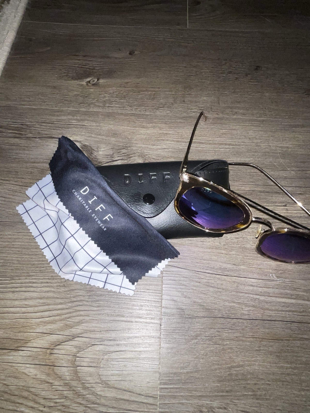 DIFF Sunglasses - image 2