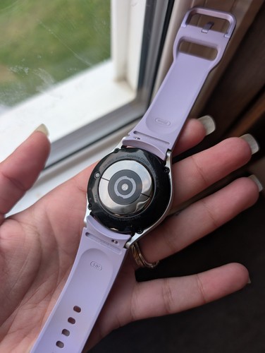 Samsung Galaxy Watch5 SM-R900 40mm Aluminum Case with Purple Sport Band... - Photo 3 sur 10