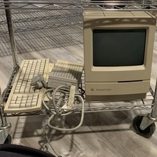 Apple Macintosh Classic Vintage Home Computer M1420 with Keyboard  Floppy Drive