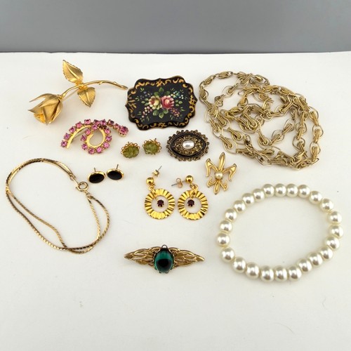 Vintage Jewelry Lot Gold Tone Brooches Necklace Earrings Bracelets Avon Unsigned