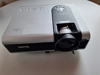 Beamer BenQ PB 7210 mit Tasche - Bild 1 von 4