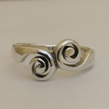 Sterling Silver Scroll Swirl Ring Size 8 Excellent