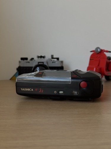 Cámara fotográfica Yashica AF j2 35 mm con 32 mm f3,5 como T3 T4 T5 - Imagen 7 de 12