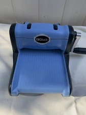 Sizzix BIGkick Machine ONLY Shape Cutting Embossing System Model 2 Crafting