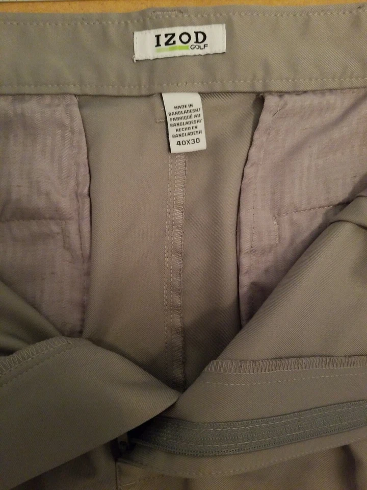 Pantalones de golf IZOD grises para hombre 40x30 vendidos como están - pequeño punto y falta botón Foto 2 de 4