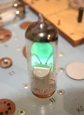 6E1P x 1pcs - TUBE NOS TESTED - Visual Electronic light indicator - 80th