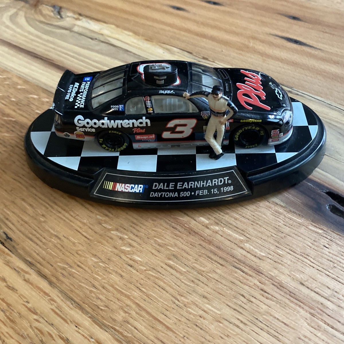 Dale Earnhardt AC Delco 1998 Daytona 500 Diecast 1:43 Winner's