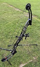 HOYT Stratos 40 RH bow 50-60lbs