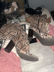 Boots Size 10 Women’s  Snake Print Pre-owned