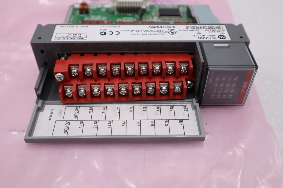 NEW OPEN BOX AB ALLEN BRADLEY 1746-IA16 SLC500 INPUT MODULE SERIES C STOCK H951A - Image 2 of 4