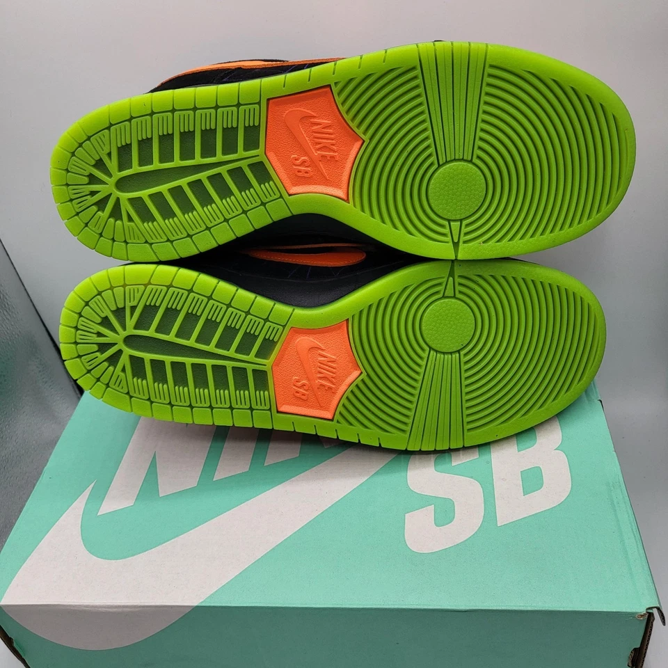 SB Dunk Low Night of Mischief... Vendedor de EE. UU.... MÚLTIPLES TAMAÑOS Foto 4 de 4