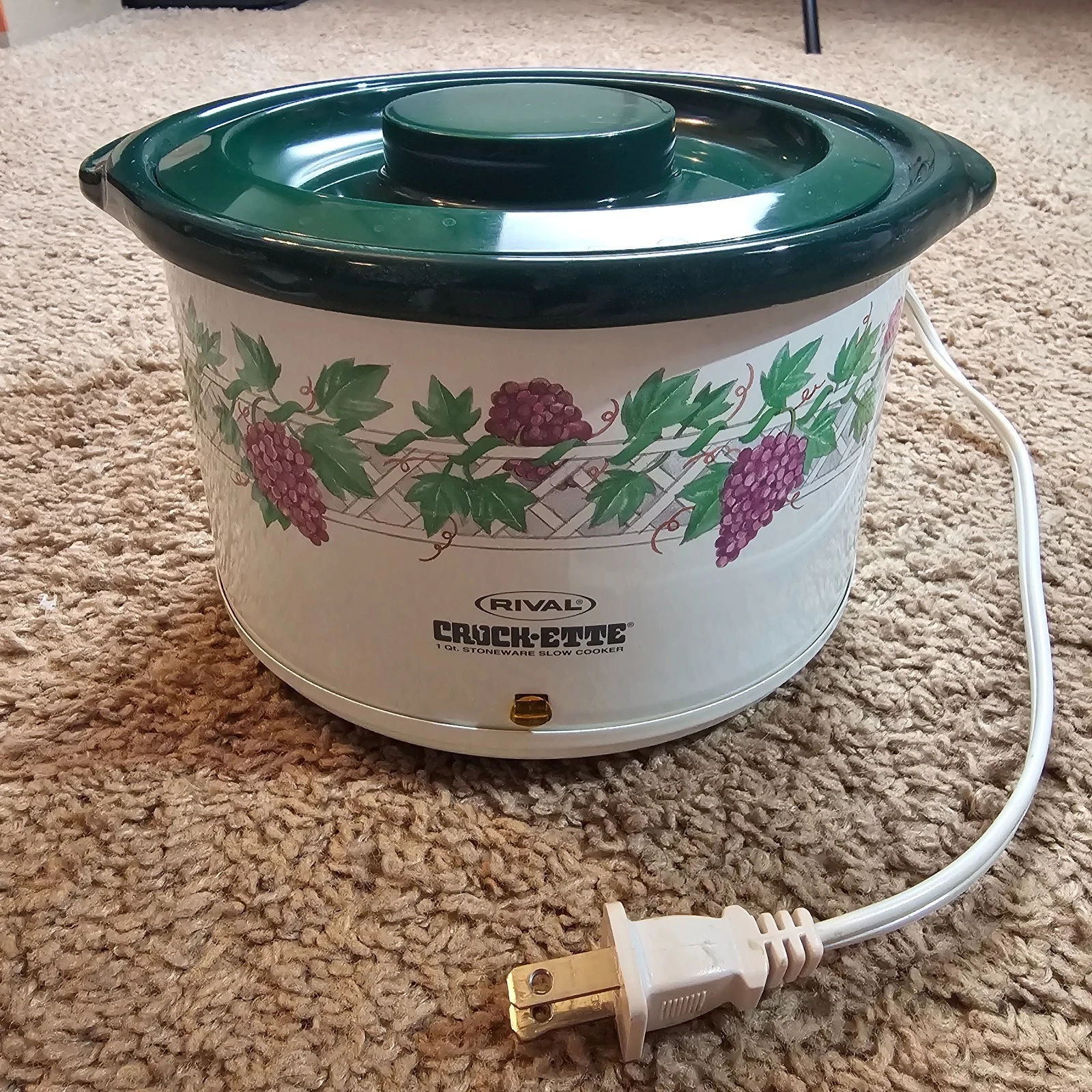 Vtg Rival Crock-Ette 1 Quart Slow Cooker 3205 Grapevine Green Stoneware w/ Box