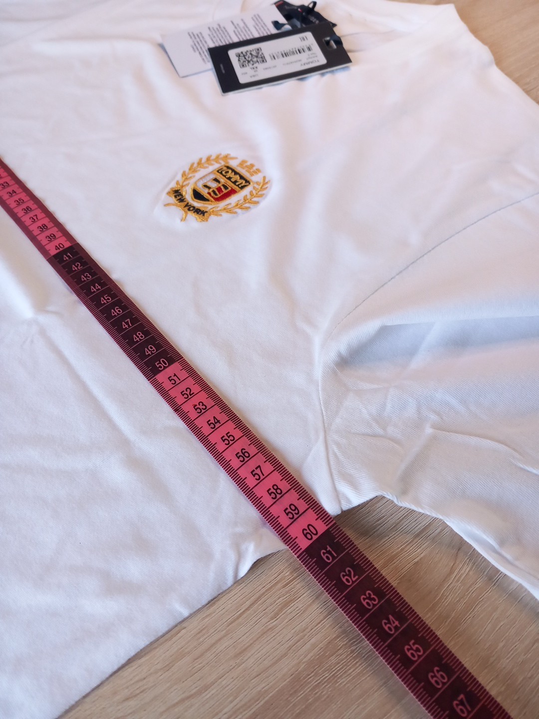 Tommy Hilfiger Men's T-Shirt thumbnail 10