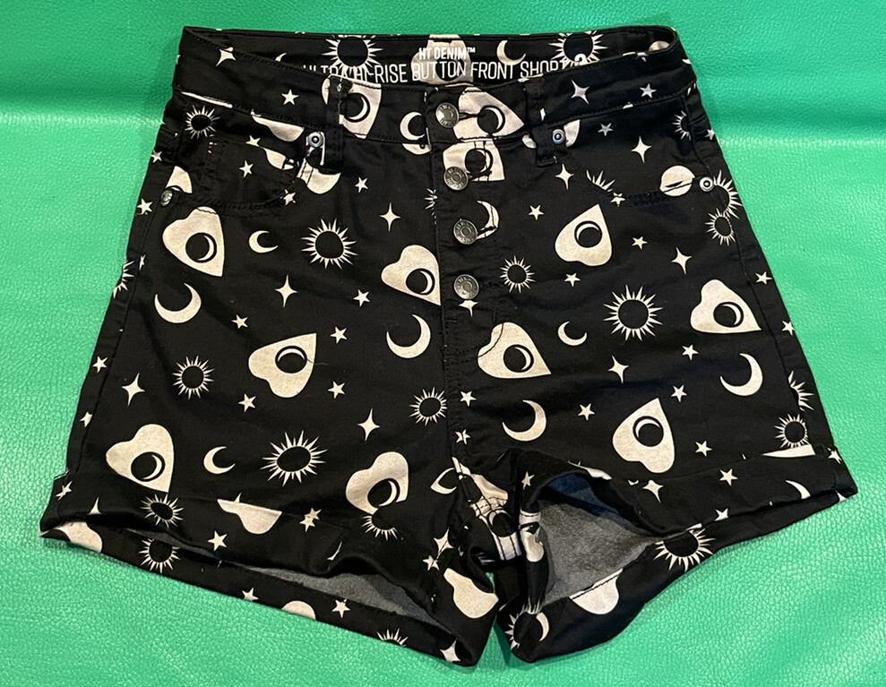 Hot Topic Jrs 3 Planchette Ultra Hi-Rise Button-Front Shorts Hot Topic Jrs 3 Planchette Ultra Hi-Rise Button-Front Shorts