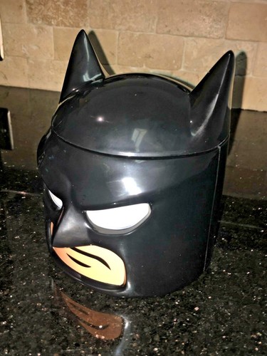 DC Comics WB Superhero Lego Batman Cowl Head Food Container 10.5 oz Screw Top - Picture 8 of 8
