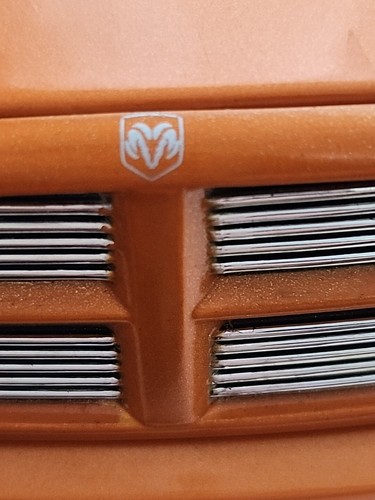 JADA - 2003 Dodge RAM 1500 - arancione - auto pressofusa 1/18 - Foto 10 di 18