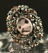 Fashion Jewelry - Dark Oval - Stretchy Ring - Crystal Rhinestone - New