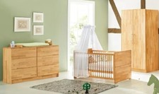 Kindergitterbett und Wickelkommode mit 3 Schubladen von Pinolino 