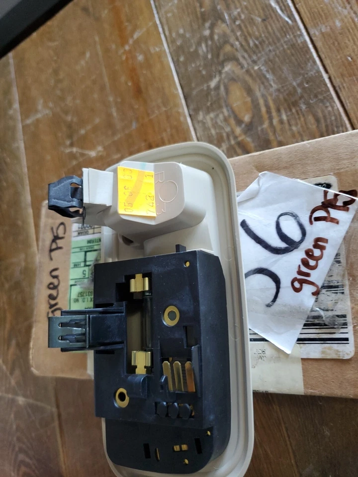 Conjunto de lámpara interior derecha Ford Windstar 1999-00 nuevo fabricante original XF2Z-13A701-BAA Foto 3 de 4