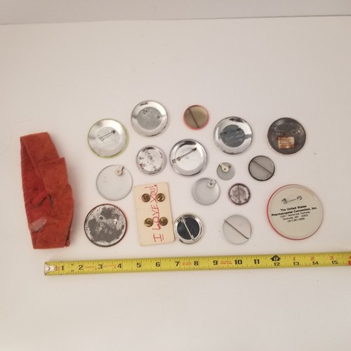 Vintage Pinback Lot of 25, Political, Novelty, Funny, LOOK - Picture 7 of 10